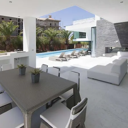 Villa Phenomenal Algarve Flowerscape 4 Bedrooms Steam & *