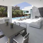 Villa Phenomenal Algarve Flowerscape 4 Bedrooms Steam & *