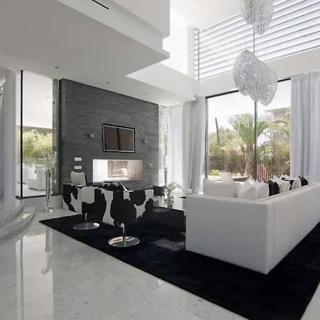 Villa Phenomenal Algarve Flowerscape 4 Bedrooms Steam Cinema Quinta Do